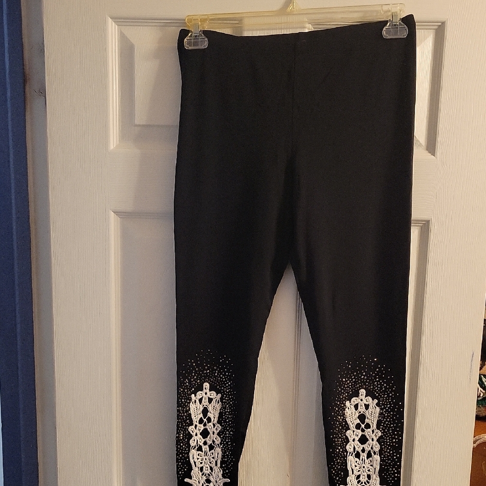 Women's Chic Black Leggings with White Lace Detail